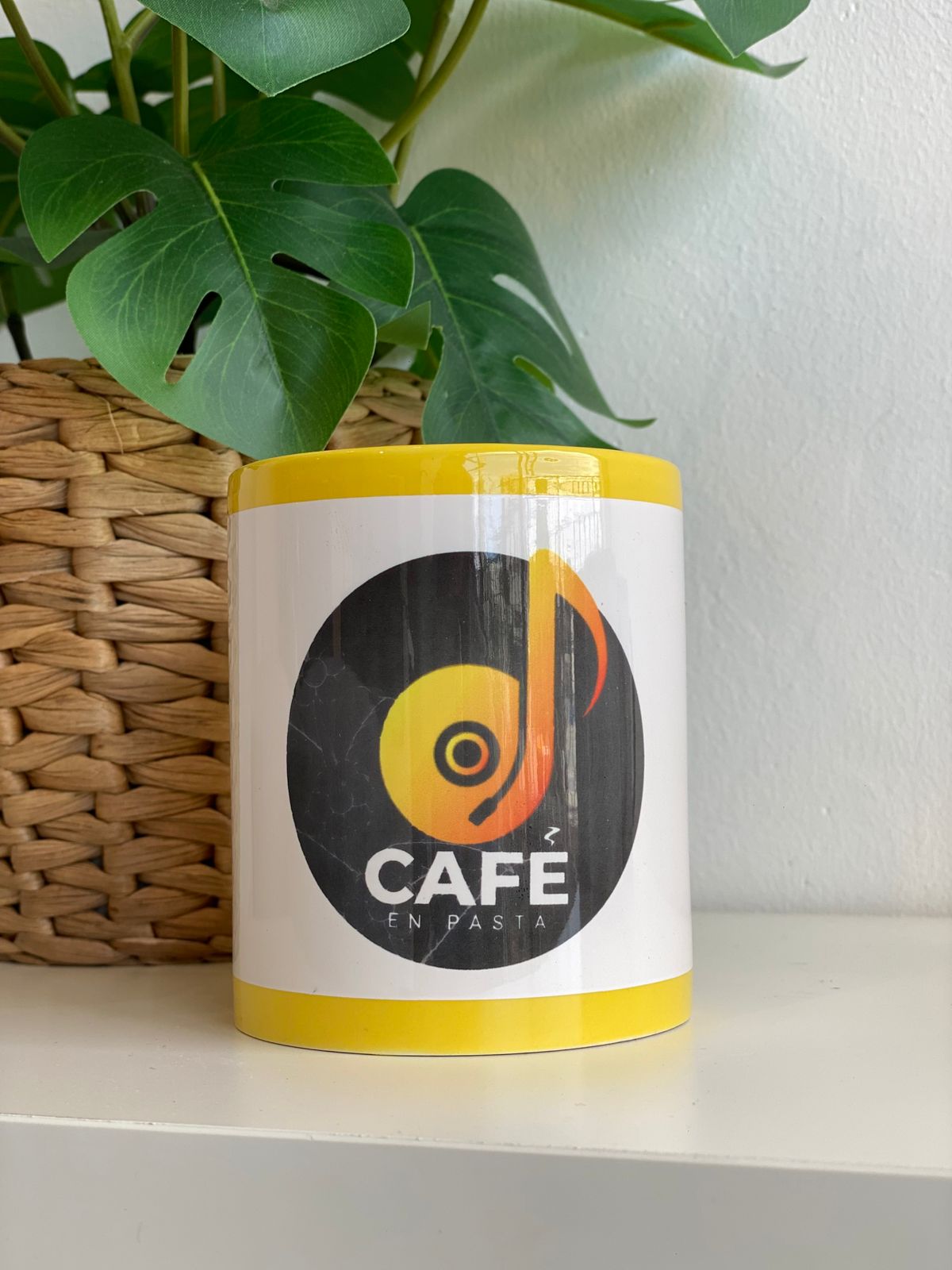 Tazas Cafe en Pasta